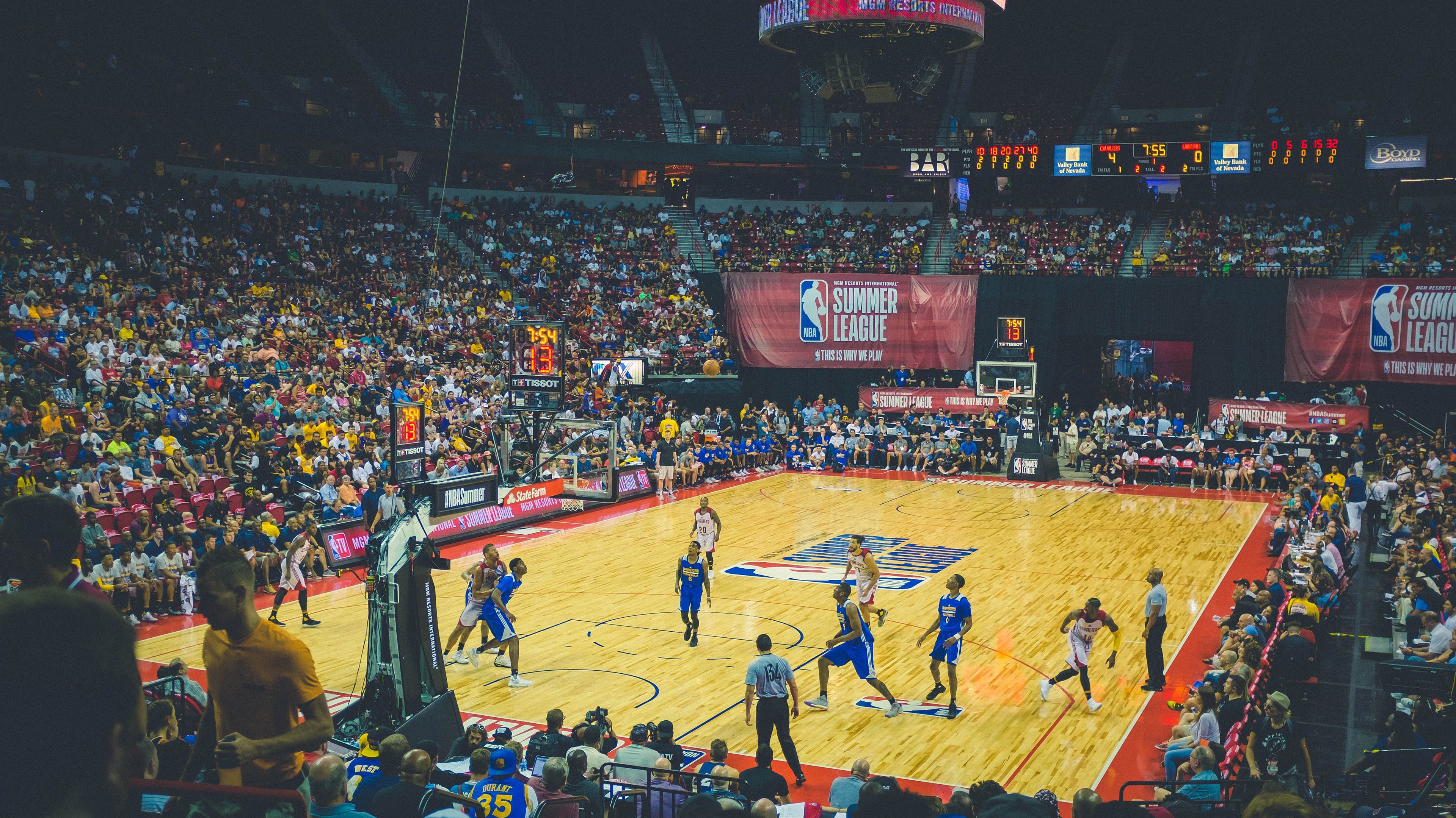 “新都福乐球赛：冠军争夺战火爆来袭”